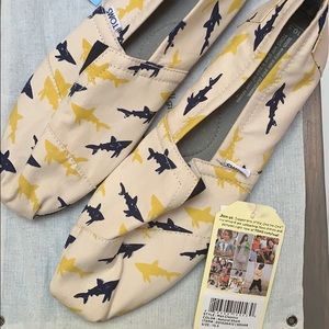 TOMS: Men Classics, Natural Shark